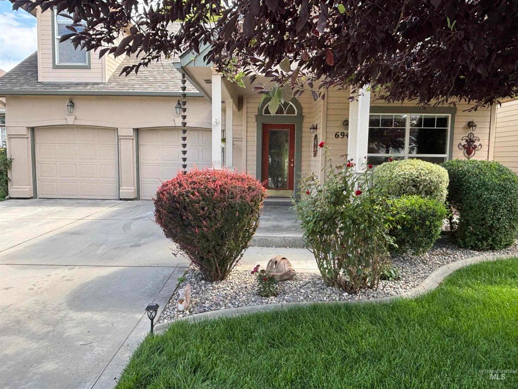 Photo of 6945 E Greens Dr, Nampa, ID 83687 (MLS # 98993851)