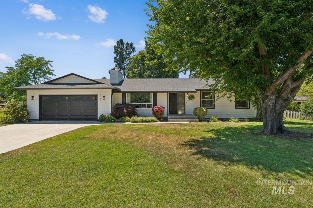 Photo of 4167 N Columbine St, Boise, ID 83713 (MLS # 98990813)