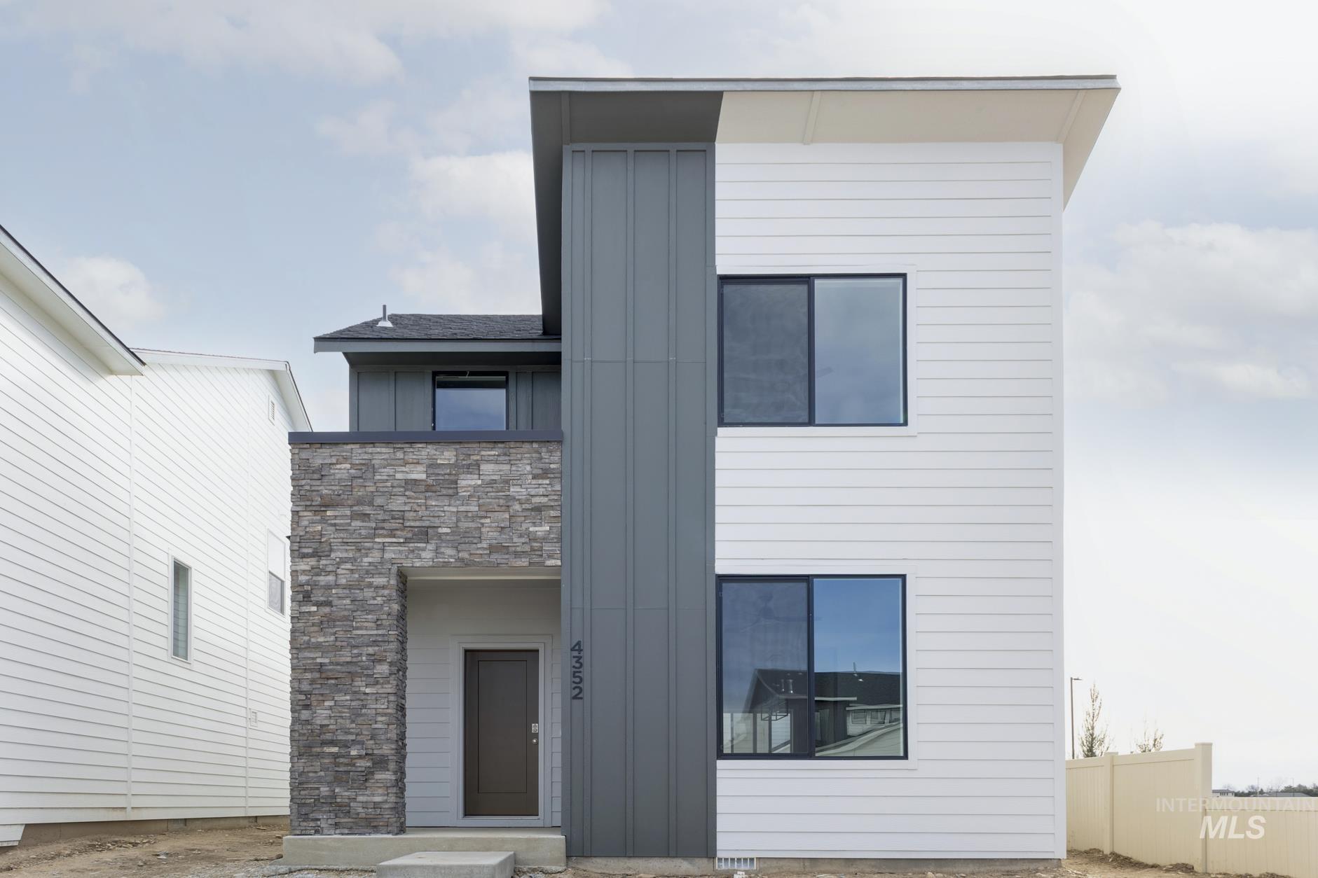 Similar Properties