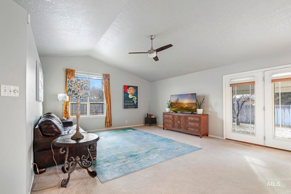 Photo of 733 Oleary Way, Twin Falls, ID 83301 (MLS # 98975315)