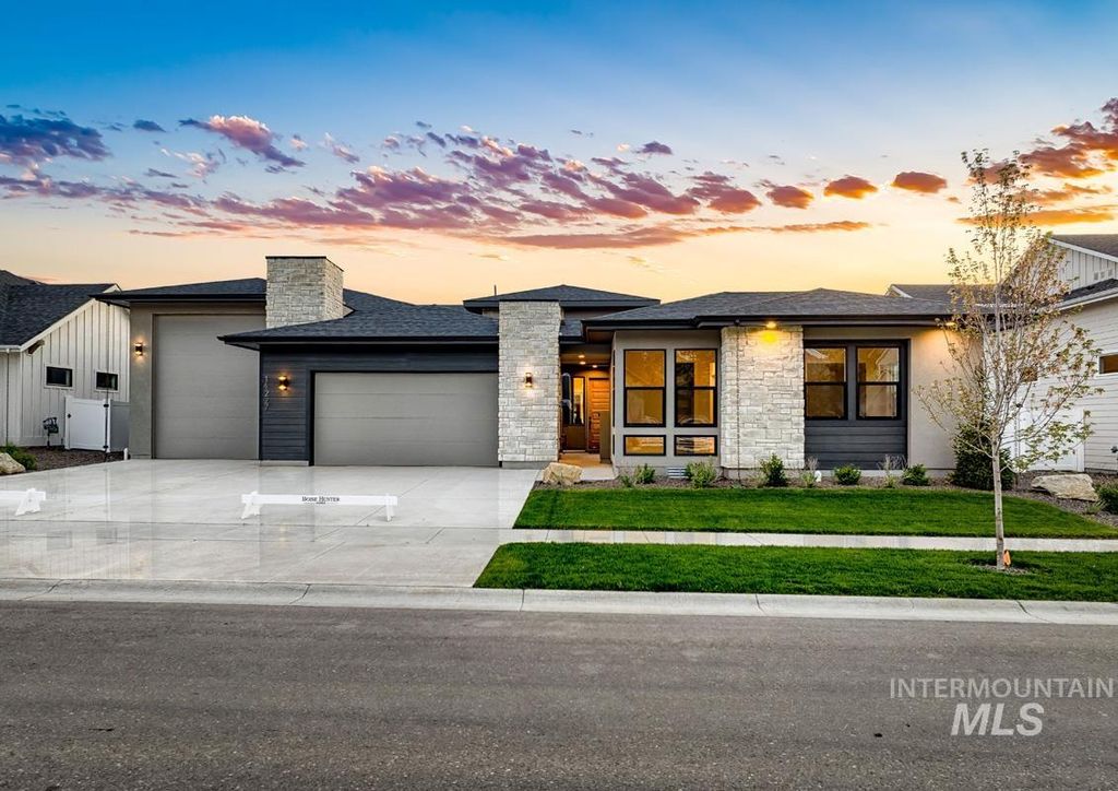 Photo of 14227 N Hornbill Way, Boise, ID 83714 (MLS # 98984870)