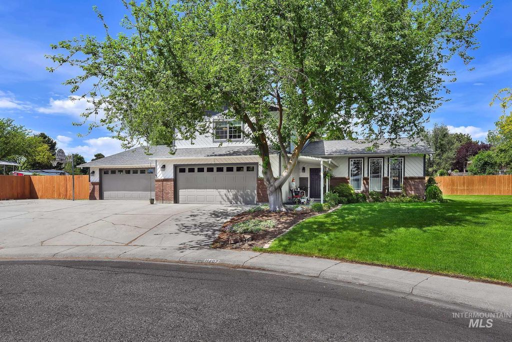 Photo of 11407 W Reutzel Dr, Boise, ID 83709 (MLS # 98986137)