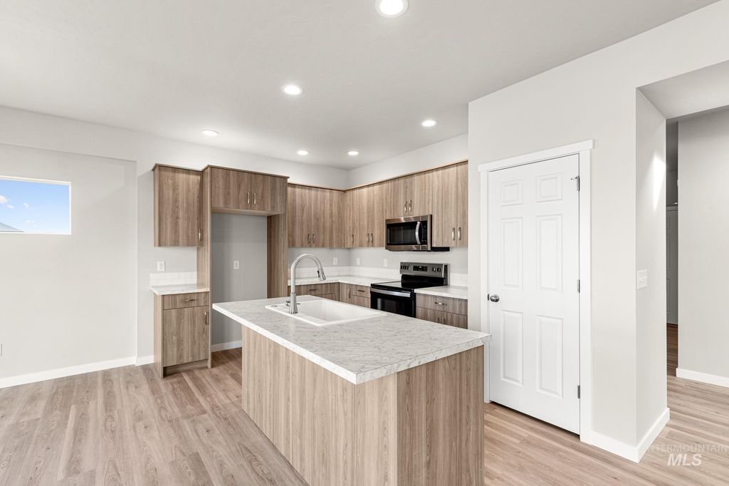 Photo of 7122 E Kilkenny Ct, Nampa, ID 83687 (MLS # 98985476)