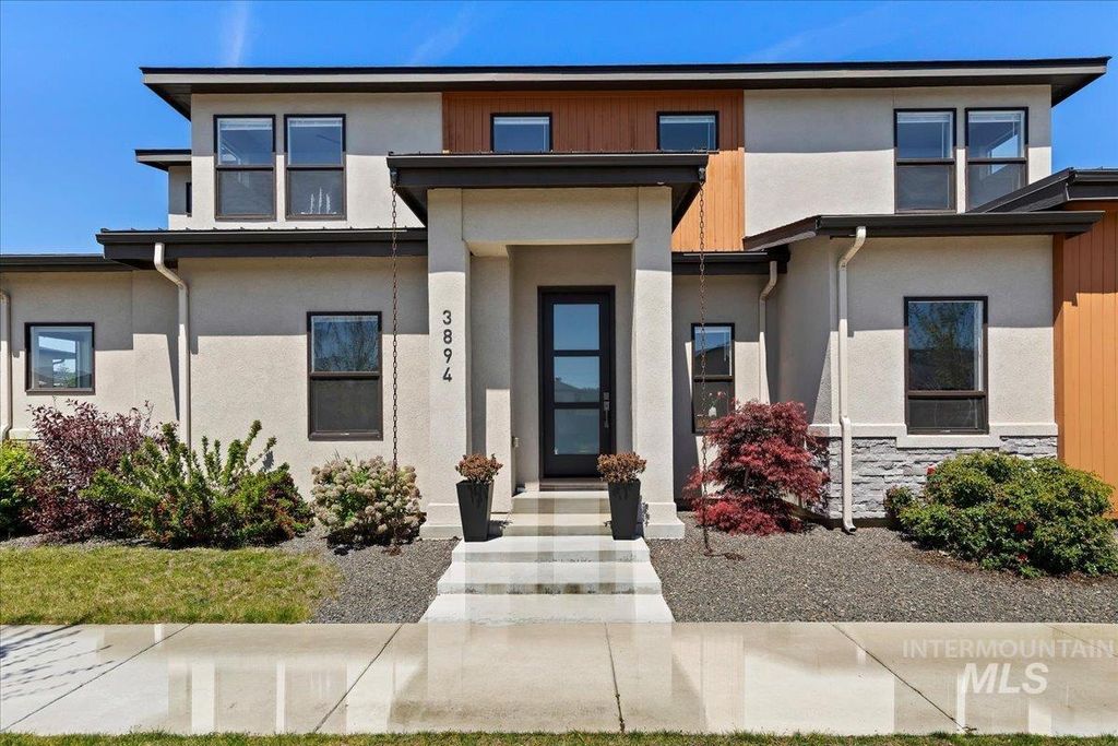 Photo of 3894 W Crossley Dr, Eagle, ID 83616 (MLS # 98985453)