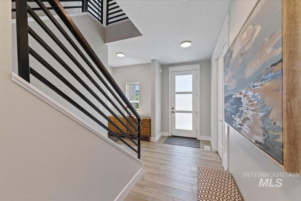 Photo of 3894 W Crossley Dr, Eagle, ID 83616 (MLS # 98985453)