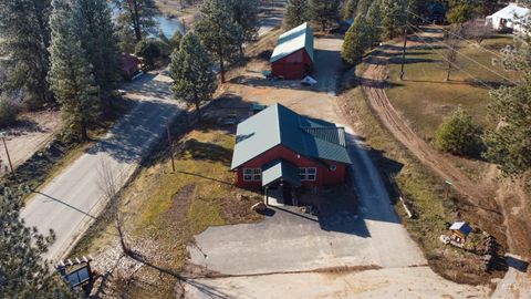 Photo of 609 S Middlefork Rd, Garden Valley, ID 83622 (MLS # 98971985)