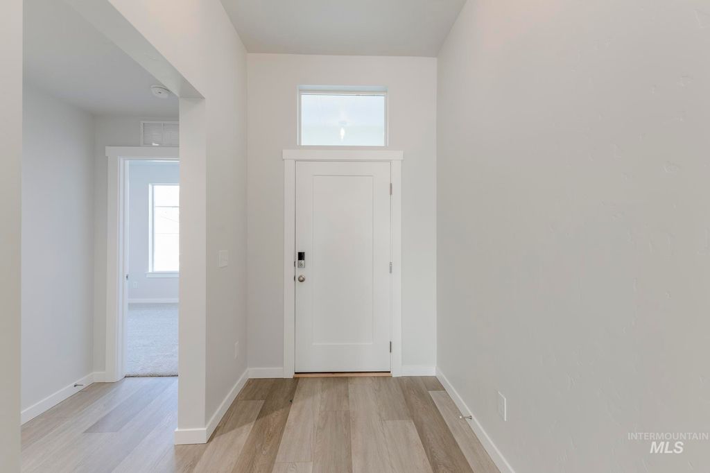 Photo of 6515 W Plateau Creek Dr, Meridian, ID 83646 (MLS # 98978048)