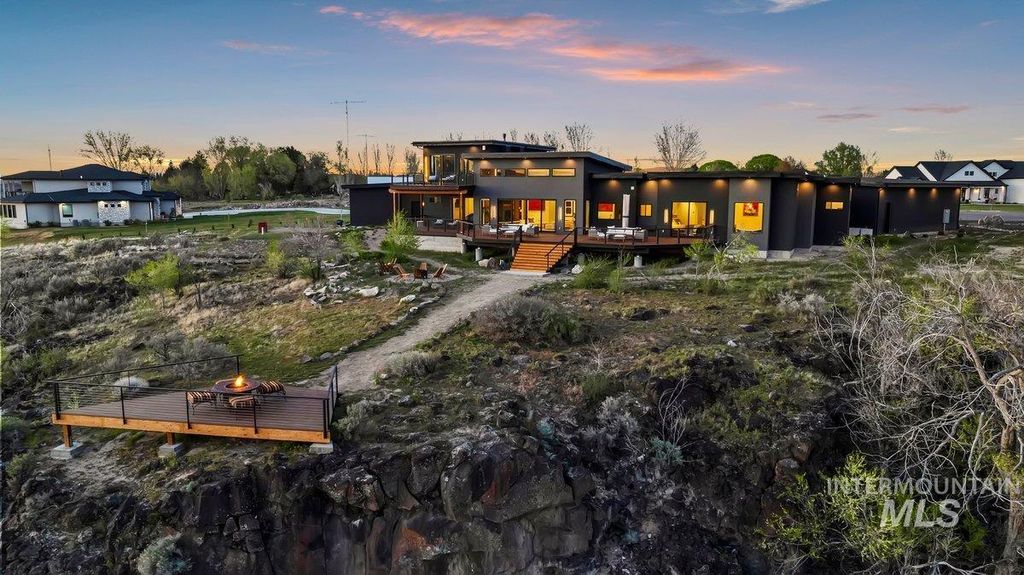 Photo of 2637 E 4267 N, Twin Falls, ID 83301 (MLS # 98980902)