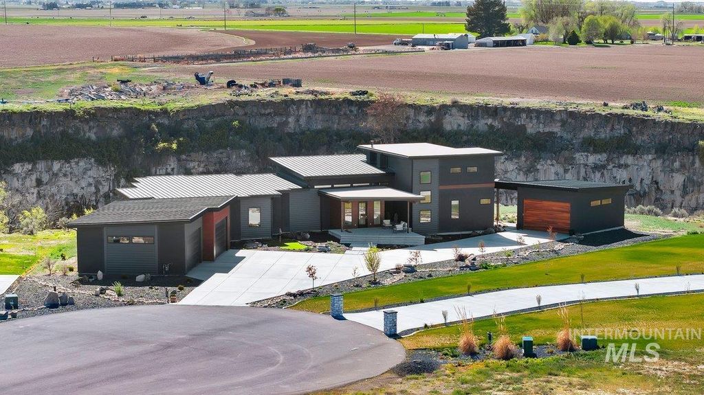 Photo of 2637 E 4267 N, Twin Falls, ID 83301 (MLS # 98980902)