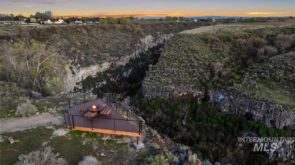 Photo of 2637 E 4267 N, Twin Falls, ID 83301 (MLS # 98980902)