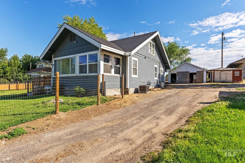Photo of 311 W D Street, Shoshone, ID 83352 (MLS # 98992649)