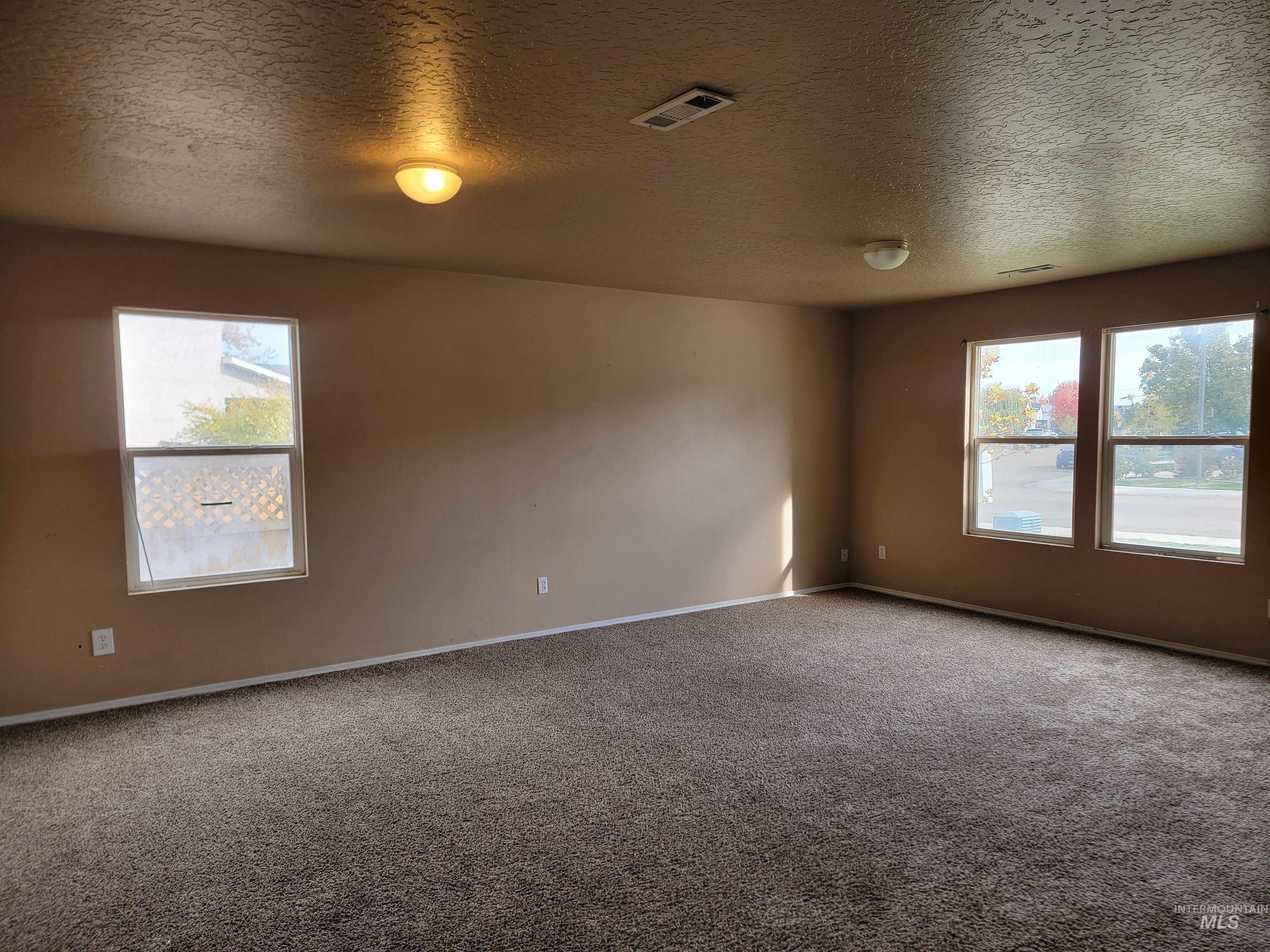 512 Syringa Way