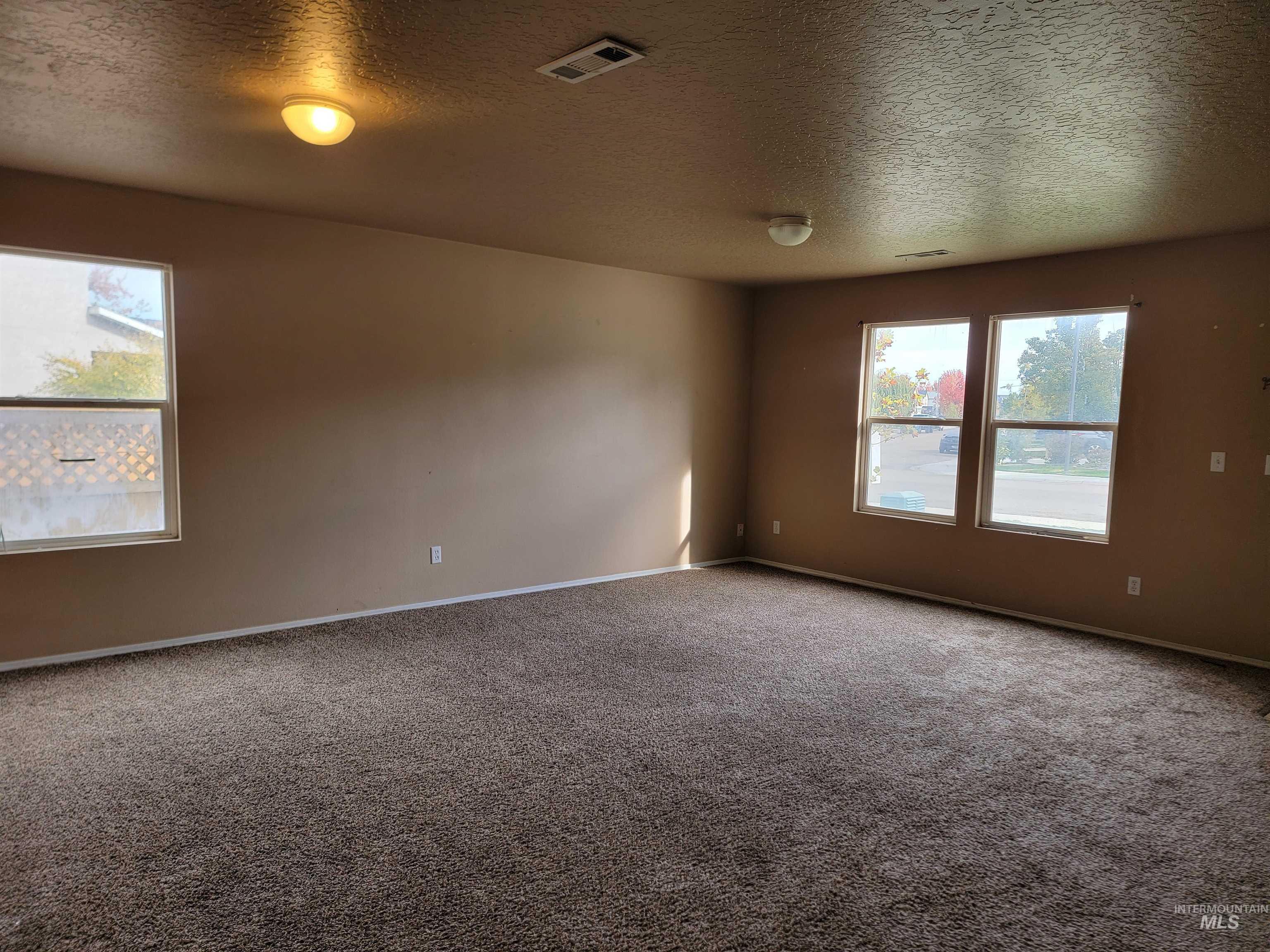 512 Syringa Way