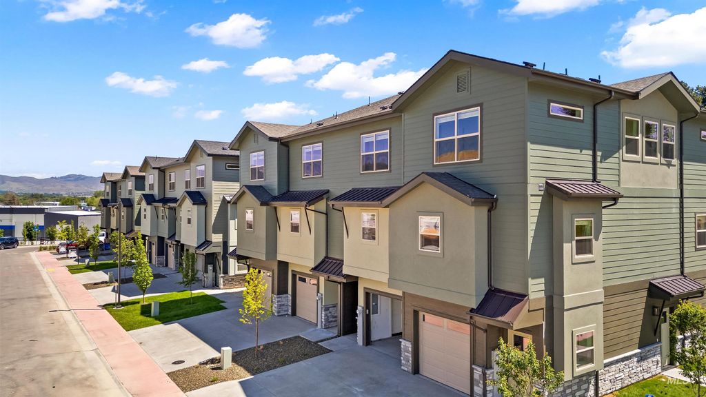 Photo of 7481 W Swain Lane, Garden City, ID 83714 (MLS # 98980661)