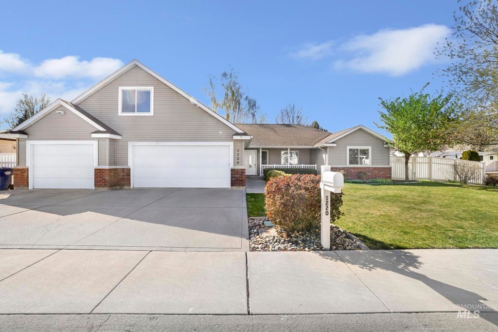 Photo of 1220 Brundage Circle, Twin Falls, ID 83301 (MLS # 98980420)
