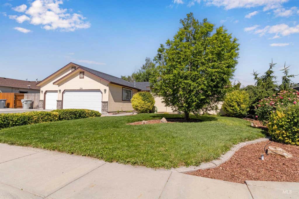Photo of 1316 Willow Creek Dr, Nampa, ID 83686 (MLS # 98994197)
