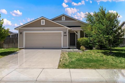 Photo of 5506 Barkley Way, Caldwell, ID 83607 (MLS # 98985005)