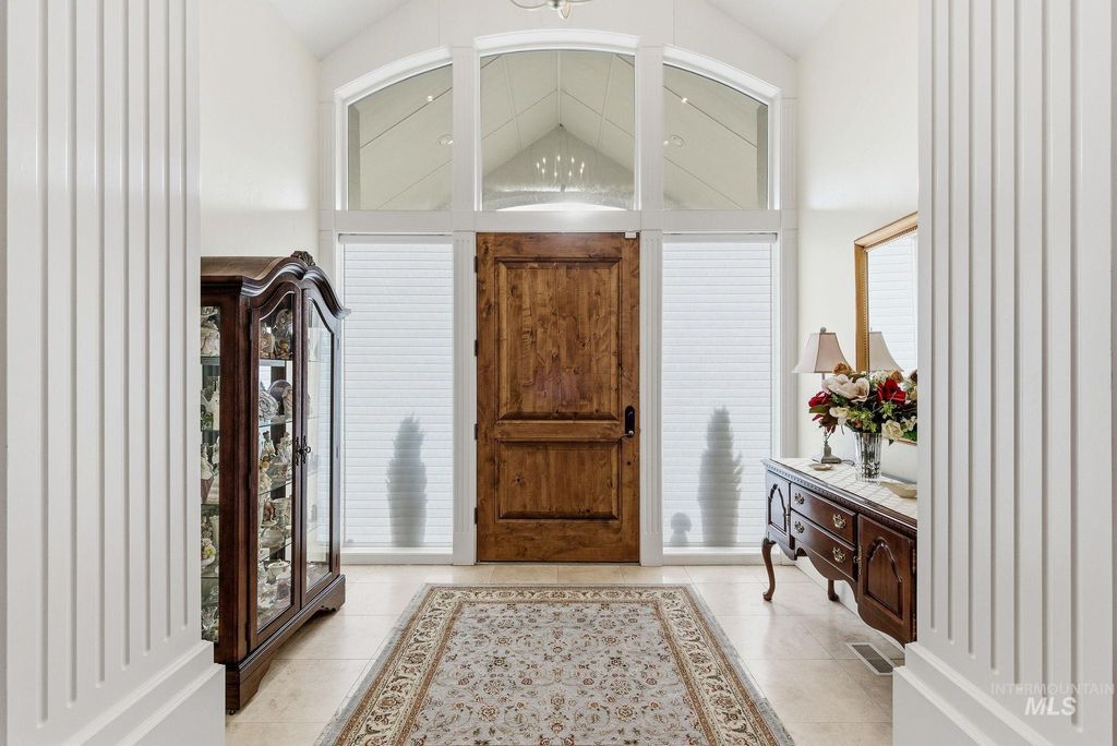 Photo of 352 N Havasu Ct, Eagle, ID 83616 (MLS # 98973963)