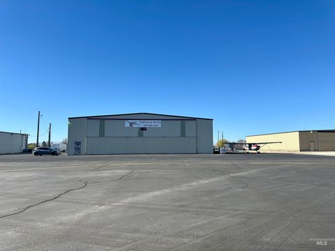 Photo of 4919 Aviation Way, Caldwell, ID 83605 (MLS # 98942742)