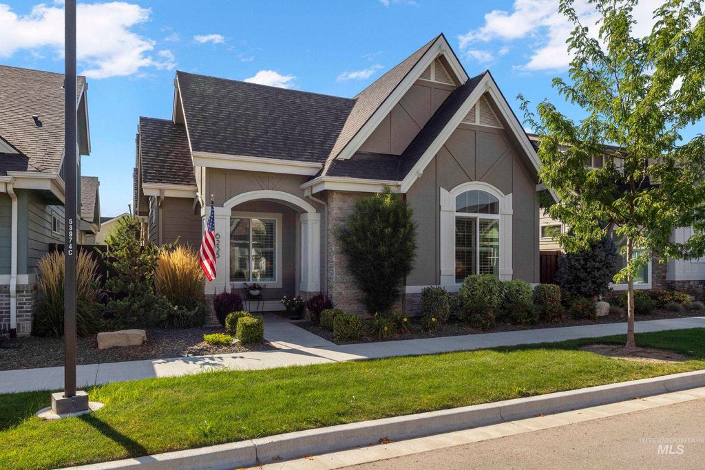 Photo of 6235 N Bernacchi Lane, Meridian, ID 83646 (MLS # 98982612)