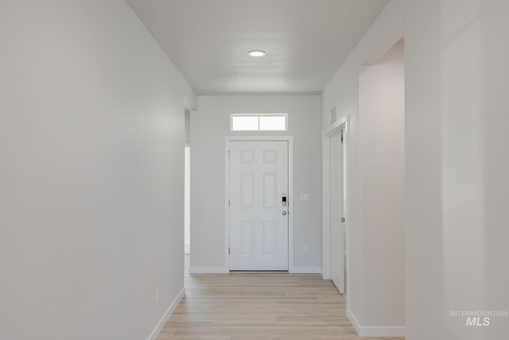 Photo of 13649 Inman Ct, Caldwell, ID 83607 (MLS # 98983731)