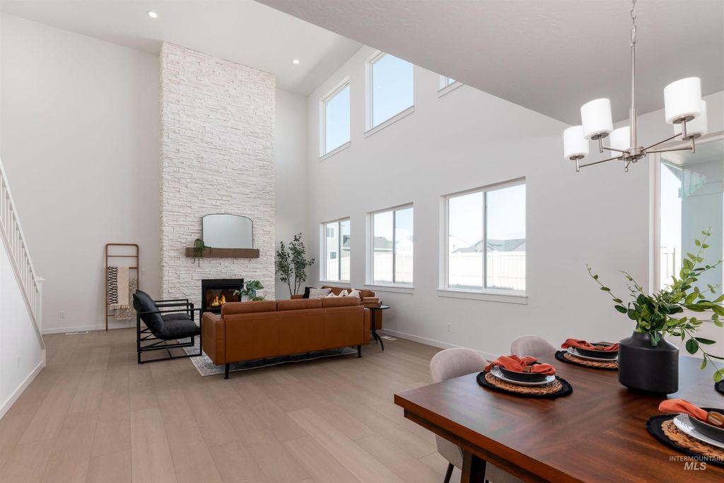 Photo of 1503 N Burnam Ave, Star, ID 83669 (MLS # 98981633)