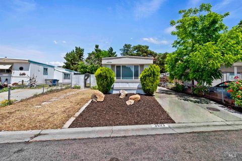 3523 S Kingsland Way Boise ID 83716