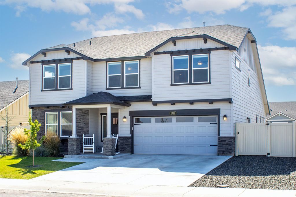 Photo of 2718 Whispering Pine Dr, Twin Falls, ID 83301 (MLS # 98961406)
