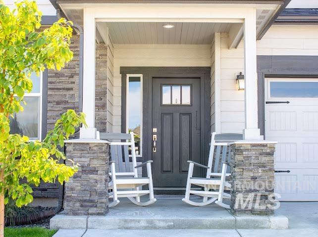 2718 Whispering Pine Dr