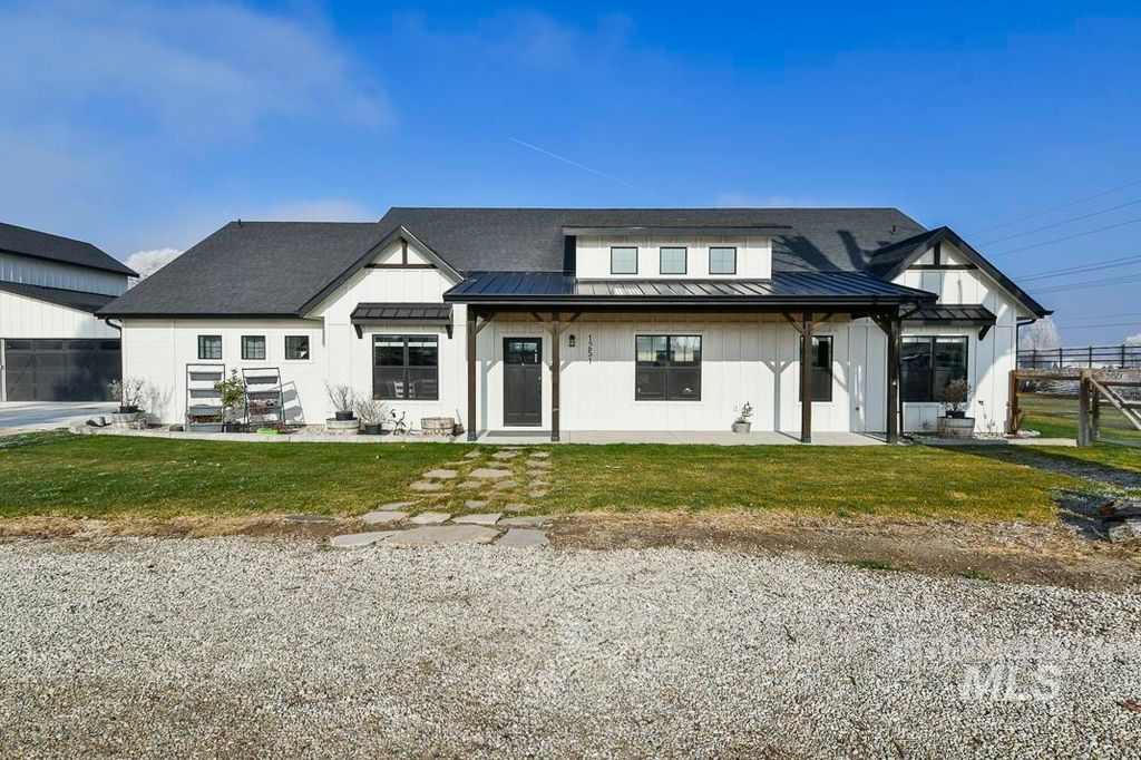 Photo of 1251 Swan Falls Rd, Kuna, ID 83634 (MLS # 98975254)