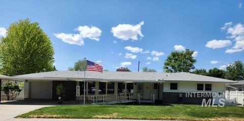 855 N 9th East Mountain Home ID 83647