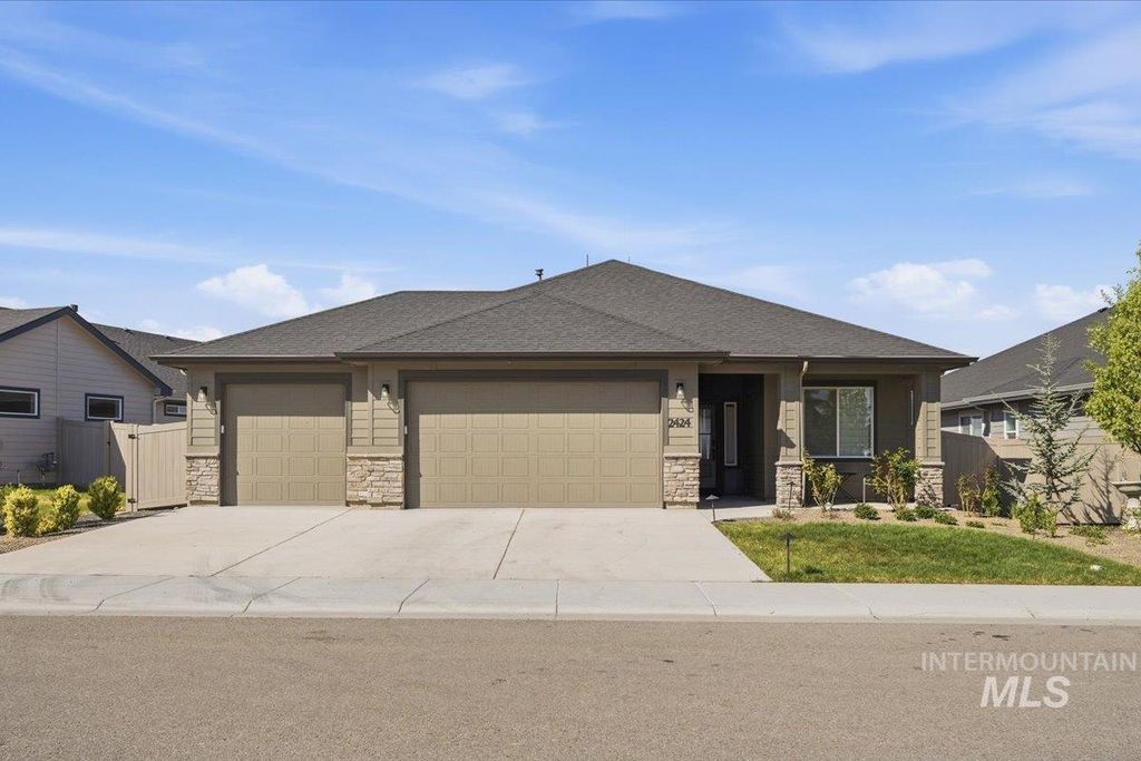 Photo of 2424 W Herron Ridge Ct, Nampa, ID 83686 (MLS # 98981722)