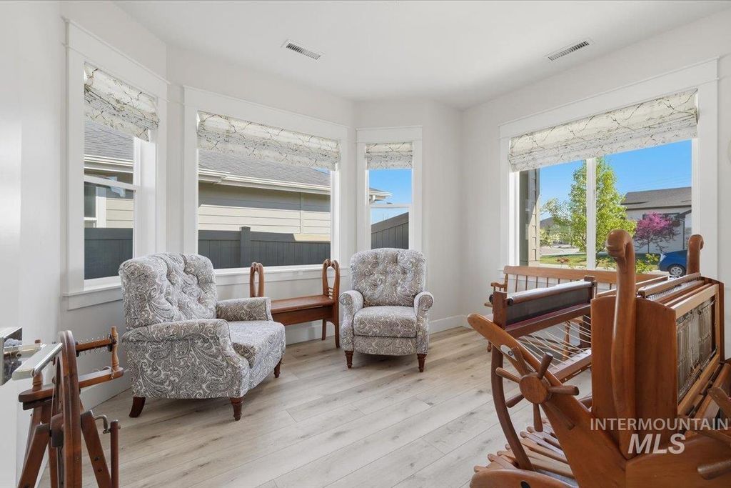 Photo of 2424 W Herron Ridge Ct, Nampa, ID 83686 (MLS # 98981722)