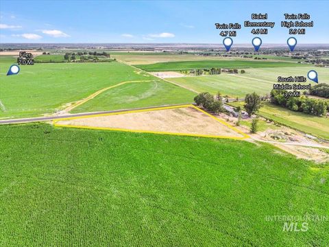 Photo of TBD 3700 N, Twin Falls, ID 83301 (MLS # 98965988)