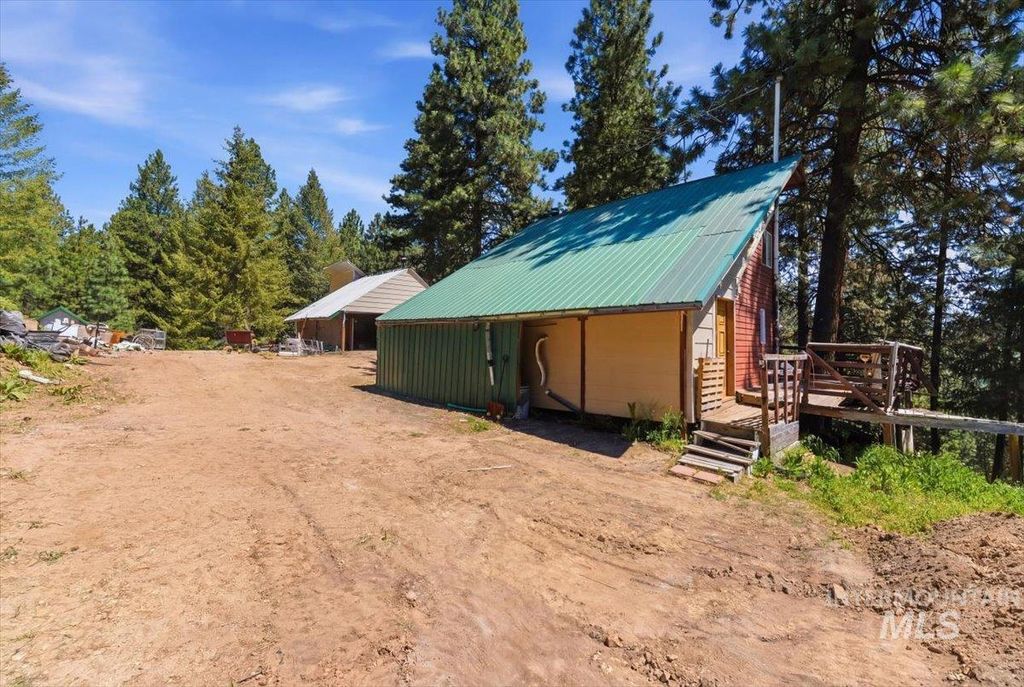 Photo of 229 Tollgate Rd, Boise, ID 83716 (MLS # 98987063)