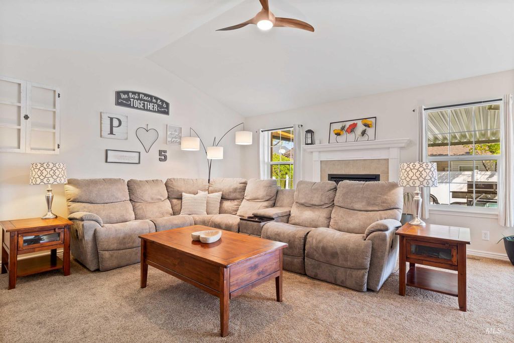 Photo of 2595 Longbow Dr, Twin Falls, ID 83301 (MLS # 98984005)