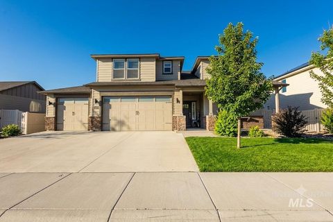 Photo of 10672 W W Daylily Ave, Star, ID 83669 (MLS # 98991521)