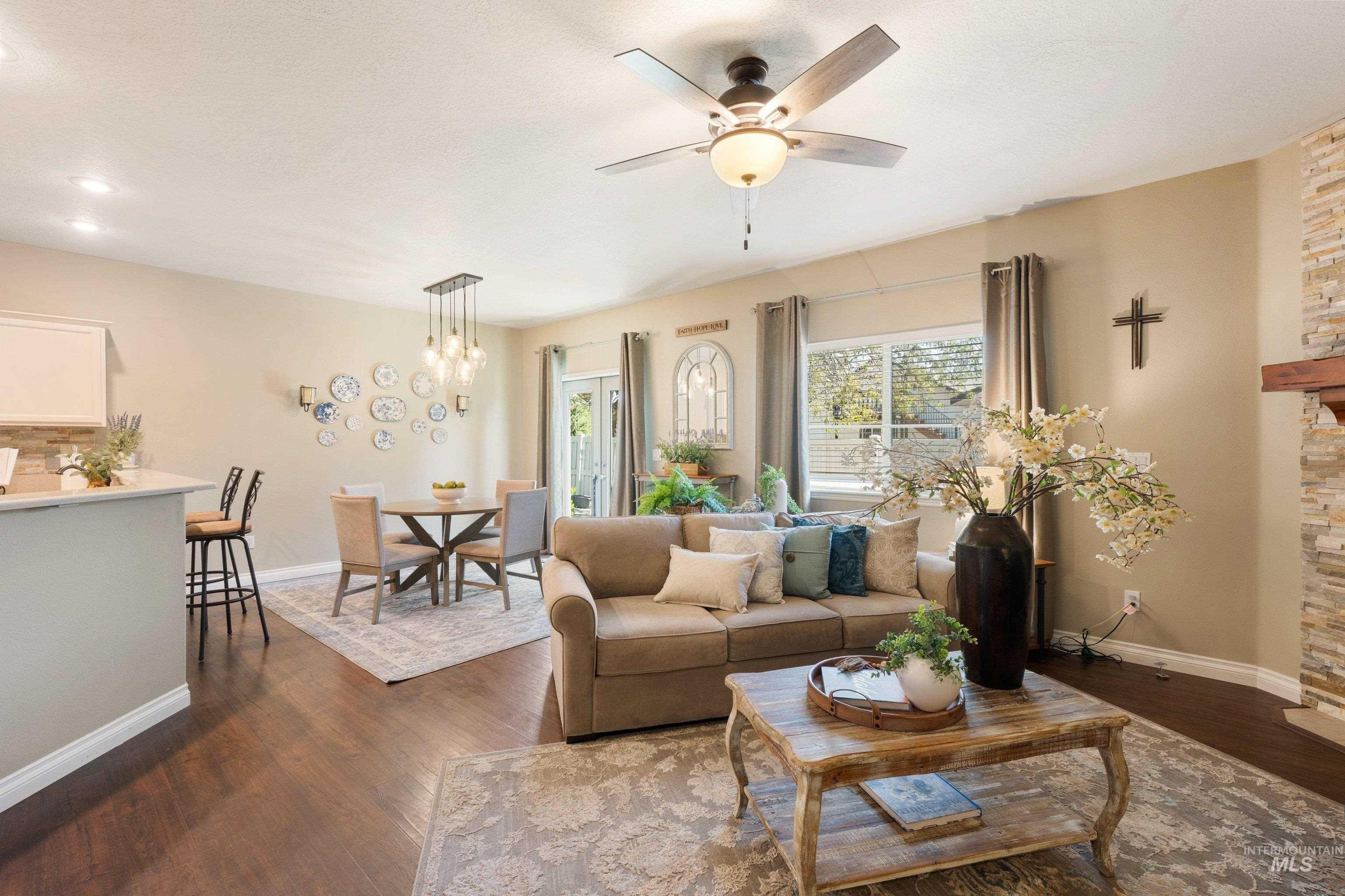 1574 N Wintertree Avenue