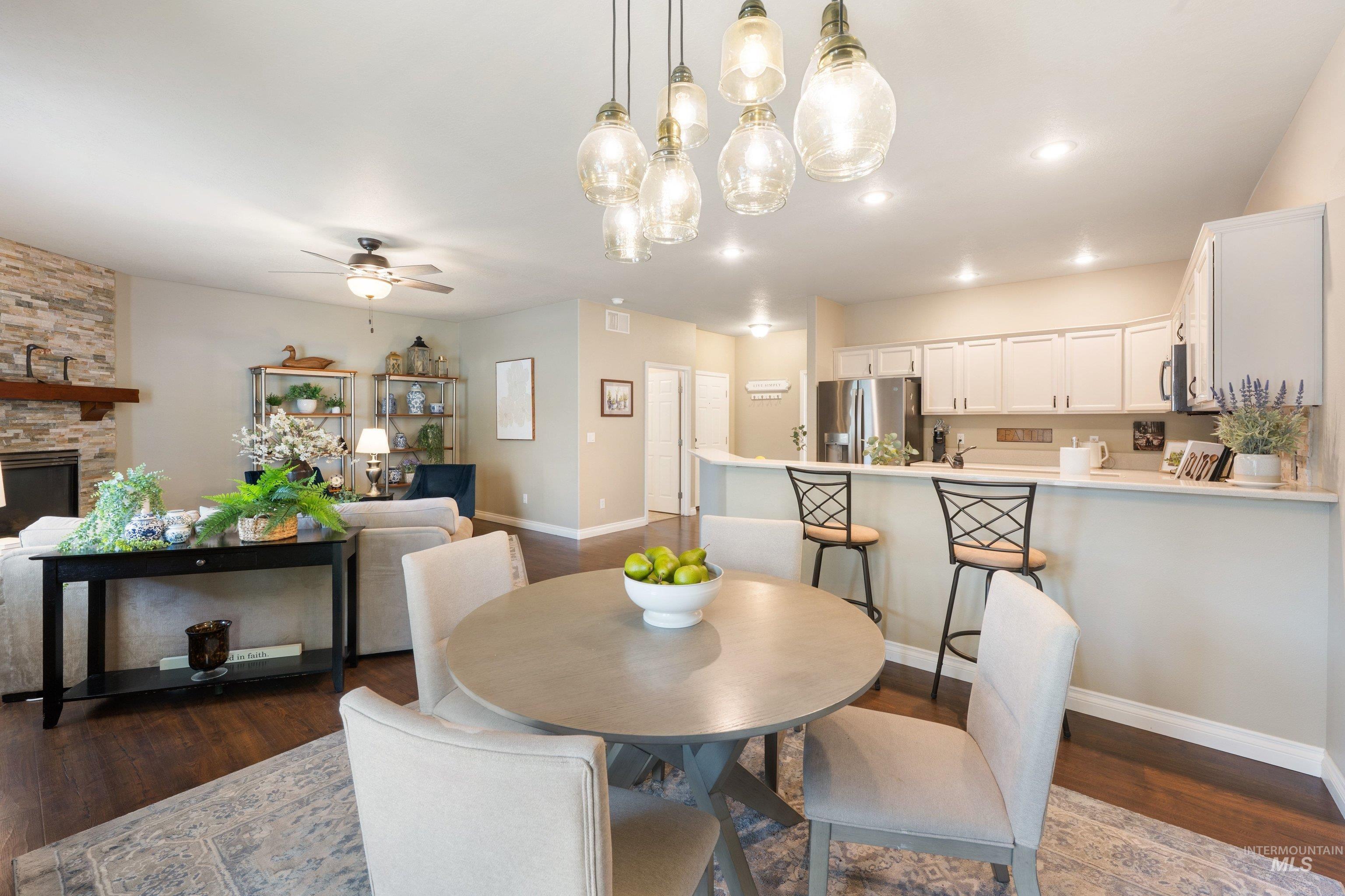 1574 N Wintertree Avenue