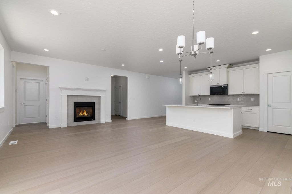 Photo of 2607 N Morehouse Ave, Eagle, ID 83616 (MLS # 98977392)