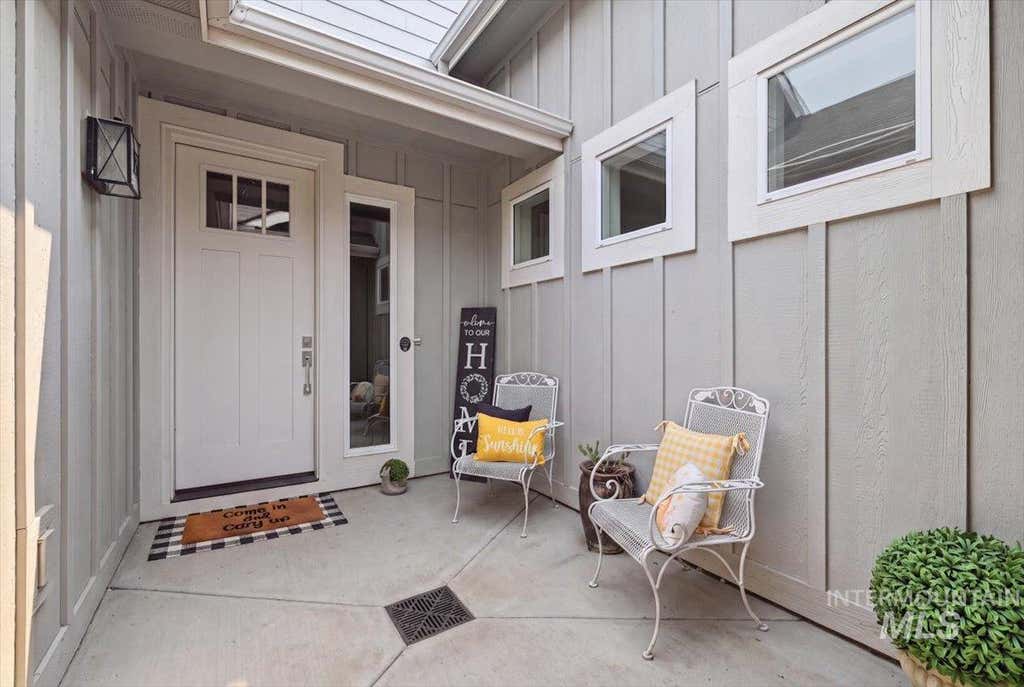 Photo of 5826 S Cubola Way, Meridian, ID 83642 (MLS # 98995876)