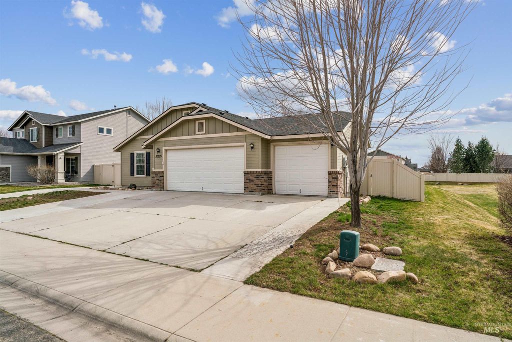 Photo of 10205 W Virginia City St, Star, ID 83669 (MLS # 98978502)