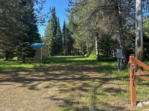 Photo of 191 Wagon Wheel Ln, Donnelly, ID 83615 (MLS # 98950396)