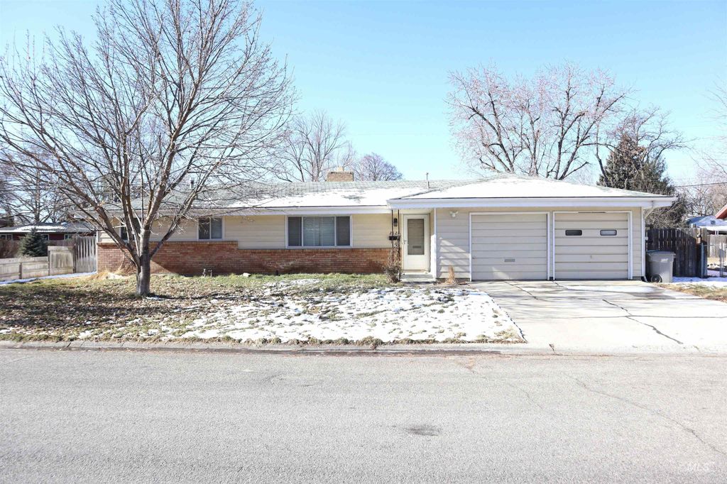 Photo of 2627 Eldorado St, Boise, ID 83704 (MLS # 98976157)