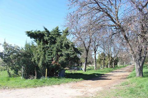 Photo of TBD Highway 95, Wilder, ID 83676 (MLS # 98979656)