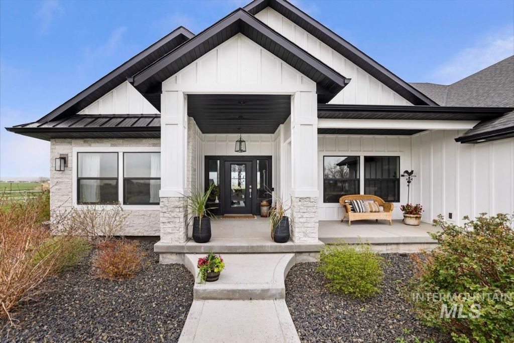 Photo of 3280 Peytons Pl, Twin Falls, ID 83301 (MLS # 98979795)
