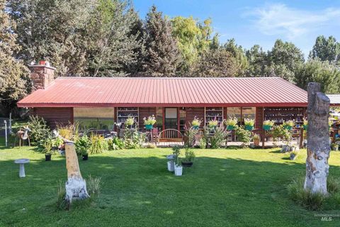 1521 N 2284 E Rogerson ID 83302