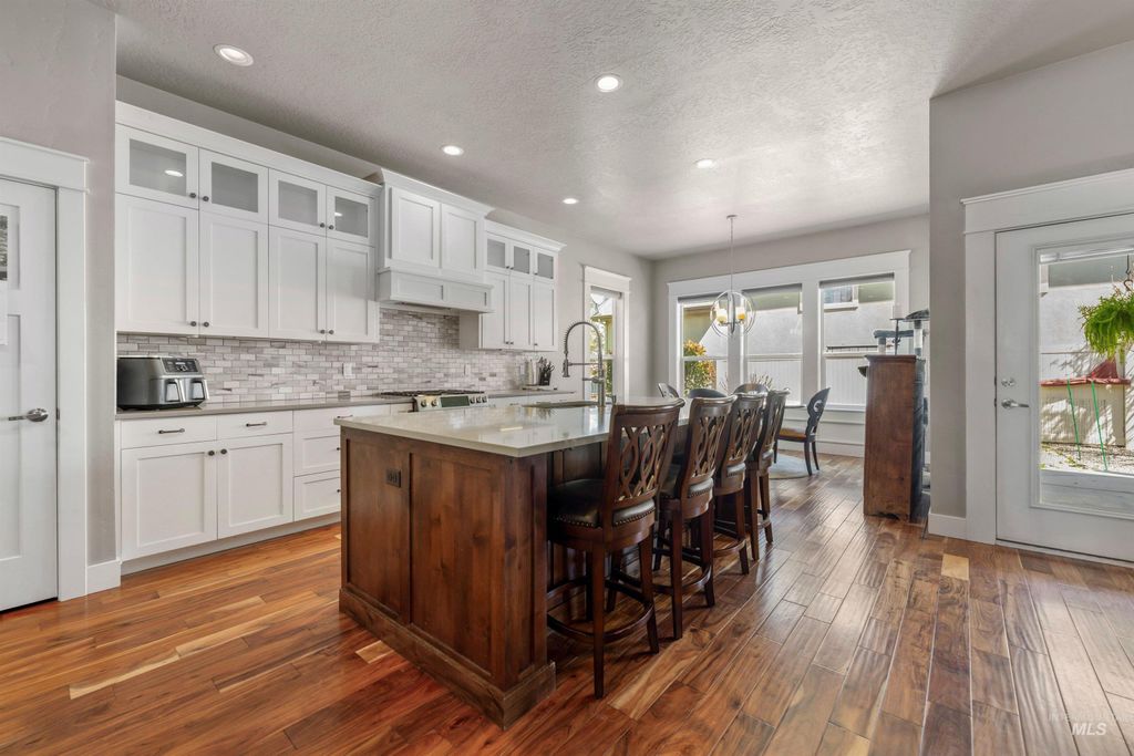 Photo of 1360 N Bowknot Lake Way, Star, ID 83669 (MLS # 98981216)