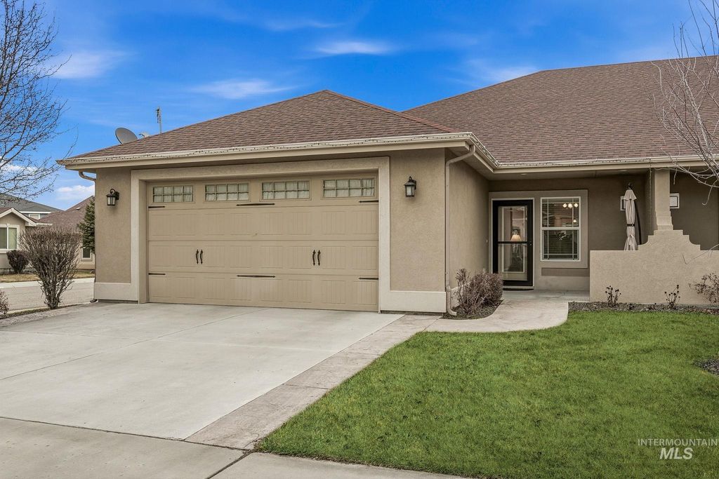 Photo of 1669 E Horse Creek, Meridian, ID 83642 (MLS # 98973096)