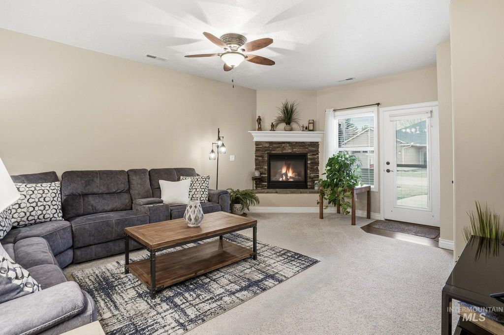 Photo of 1669 E Horse Creek, Meridian, ID 83642 (MLS # 98973096)